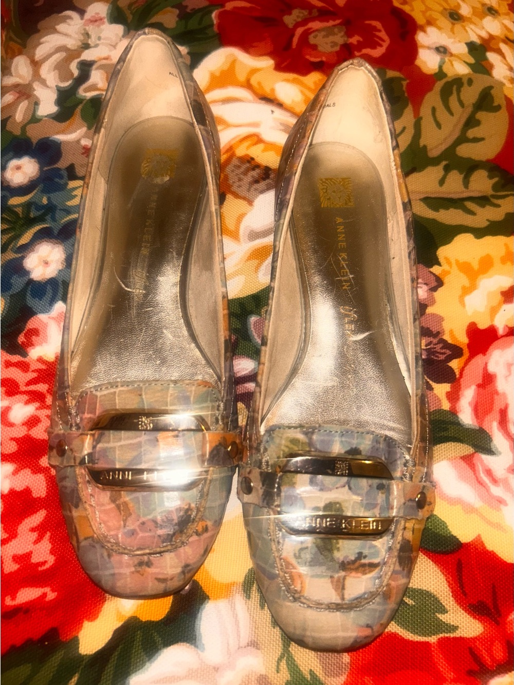 Anne Klein iFlex moccasins slip on flats multi colored leather texture gold tone